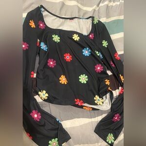 BIG SALE(5 for $20)- Floral Black Long Sleeve Top